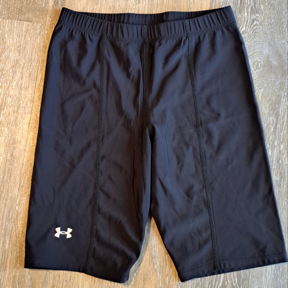 Small Under Armour Black Biker Shorts